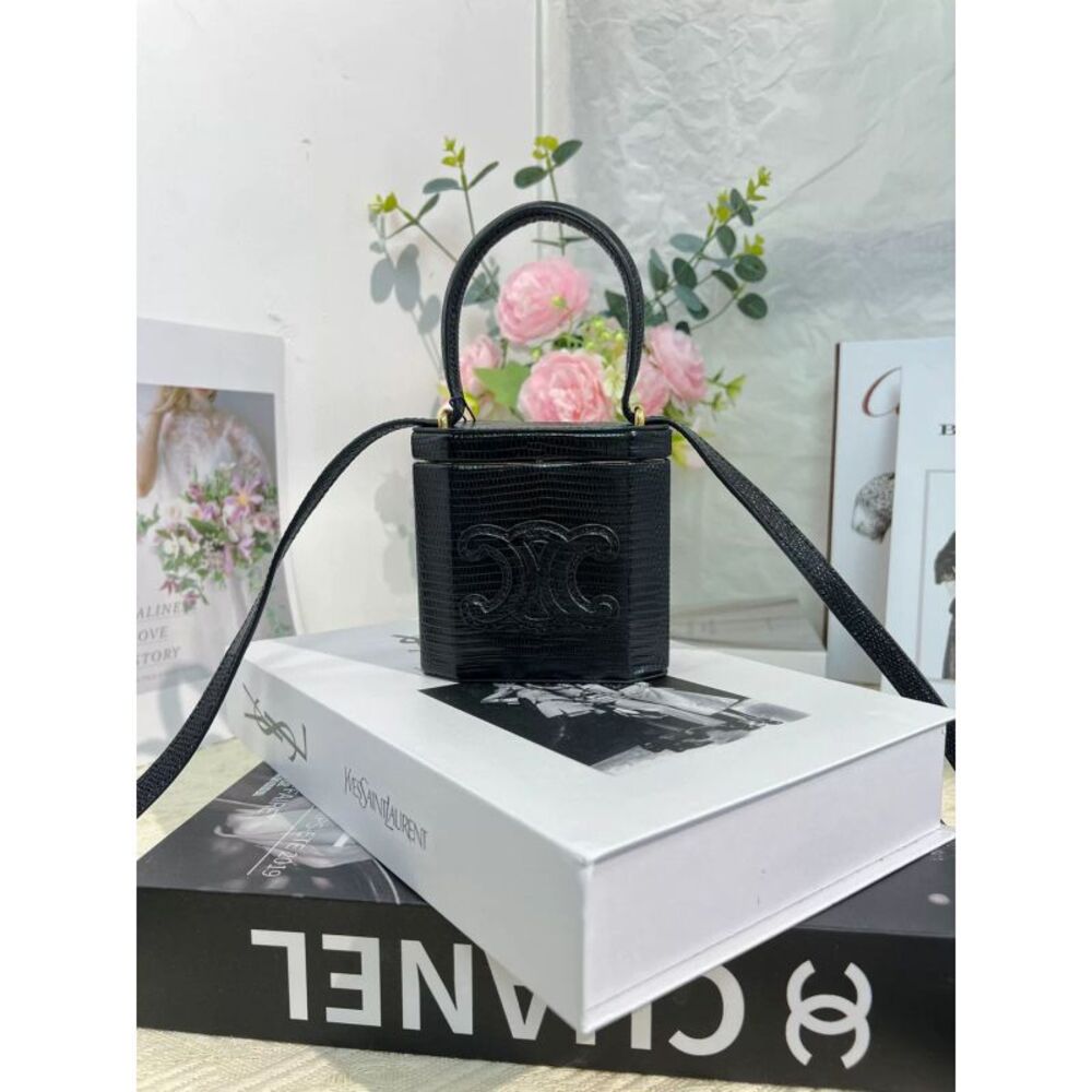 Celine Women Pre-Loved Bag Brand New Condition